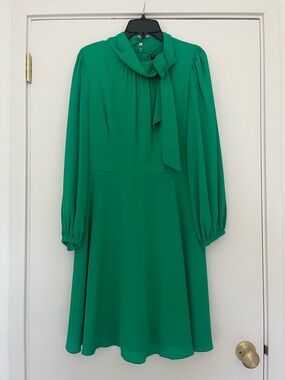 Maggy London Emerald Green Long Sleeve Tie-Neck Dress